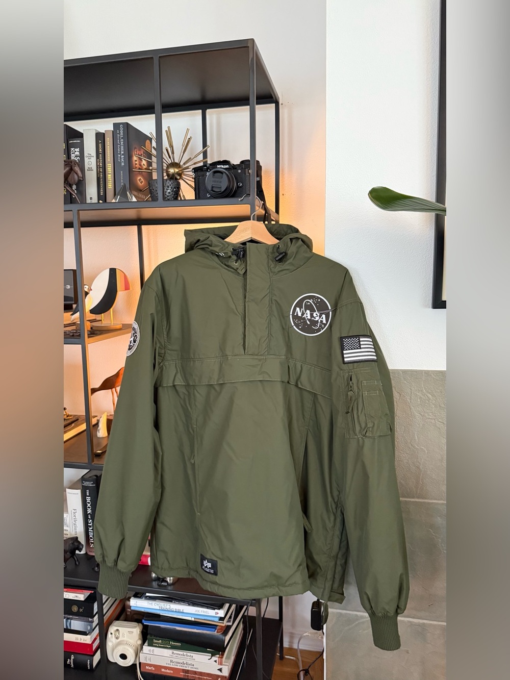NWT Alpha Industries NASA Anorak Men's Medium Dark Green